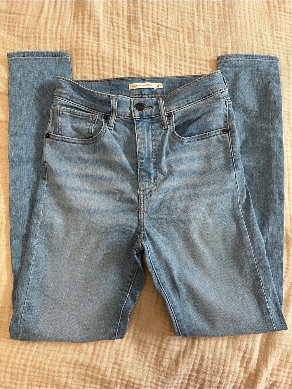 Levi’s Women’s Skinny Jeans in Light Blue Stretch Denim